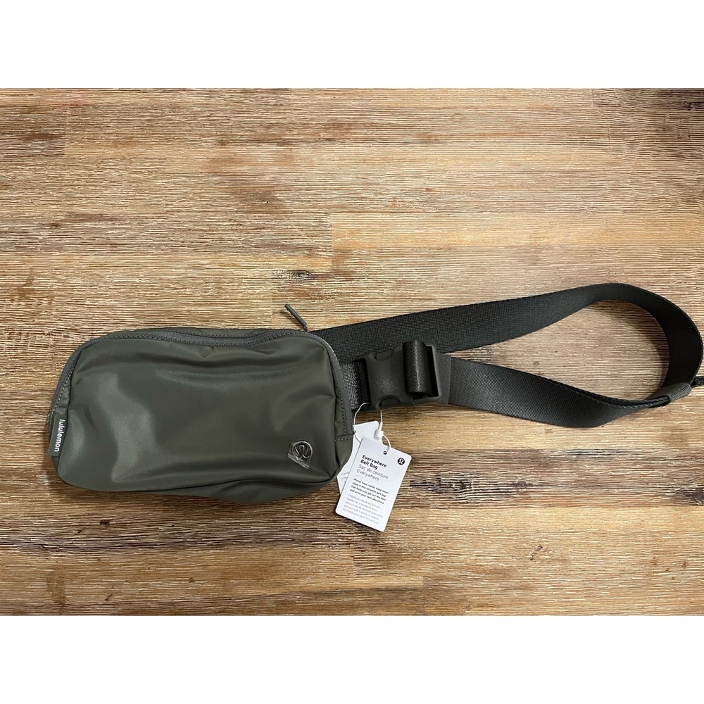 Lululemon Everywhere Belt Bag 1L in Grey Sage